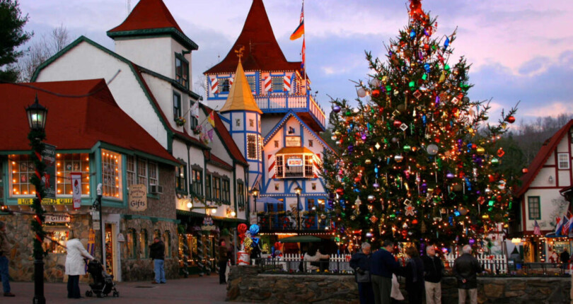 Best Christmas Towns in North Georgia